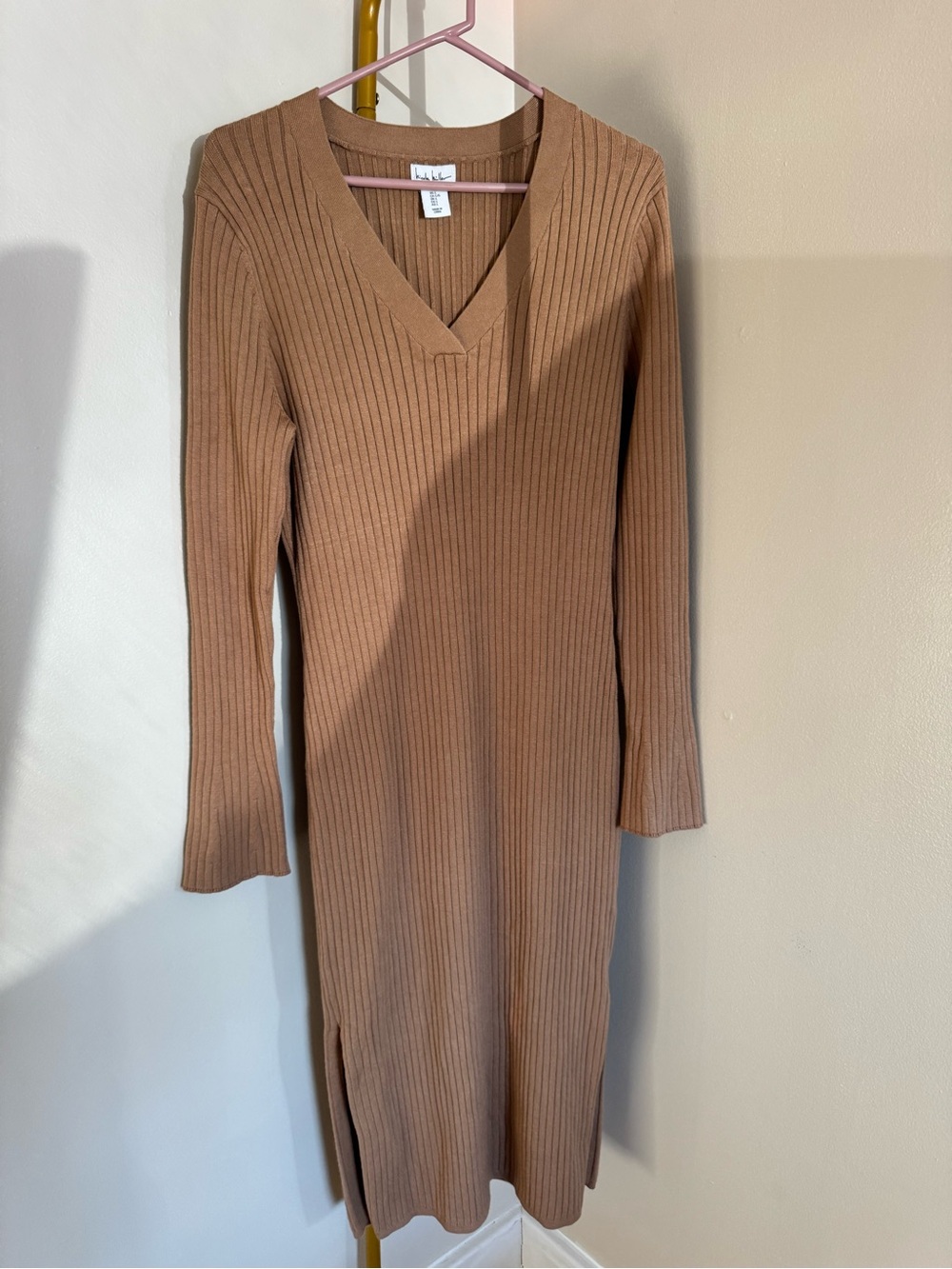 Nicole Miller Ribbed V-Neck Long Sleeve Midi Dress in Camel